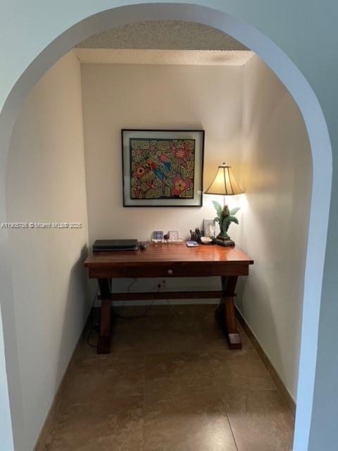 HOLLYBROOK GOLF AND - Residential Lease