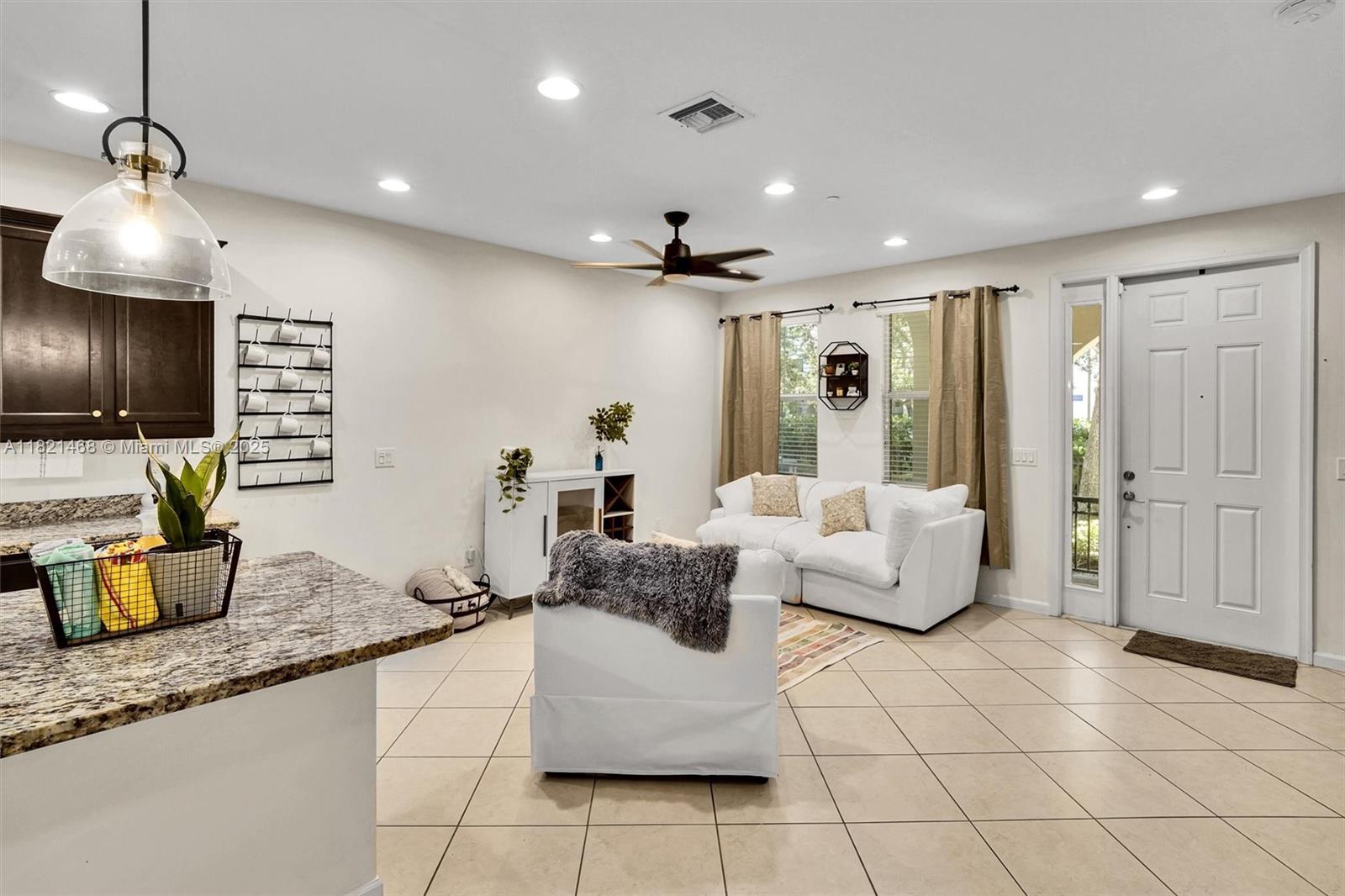 8144 Cascada Isles Dr