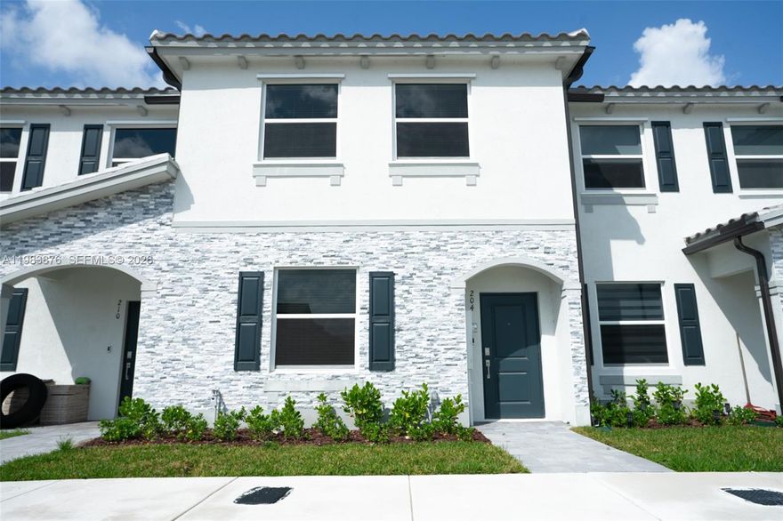 FIRST MONTH AND ONE DEPOSIT ONLY!! Section 8 / Housing Choice Vouchers accepted. Brand-new 2025 townhouse with 1,545 sqft of modern living space. Featuring 3 bedrooms, 2.5 bathrooms, a stunning 100-inch kitchen island, open kitchen, washer and dryer in the second floor , and a spacious living room. Prime location minutes from Turnpike, US-1, Publix, Baptist Hospital, Amazon centers, Homestead ARB, schools, plus easy access to Miami and the Florida Keys. Easy to show!