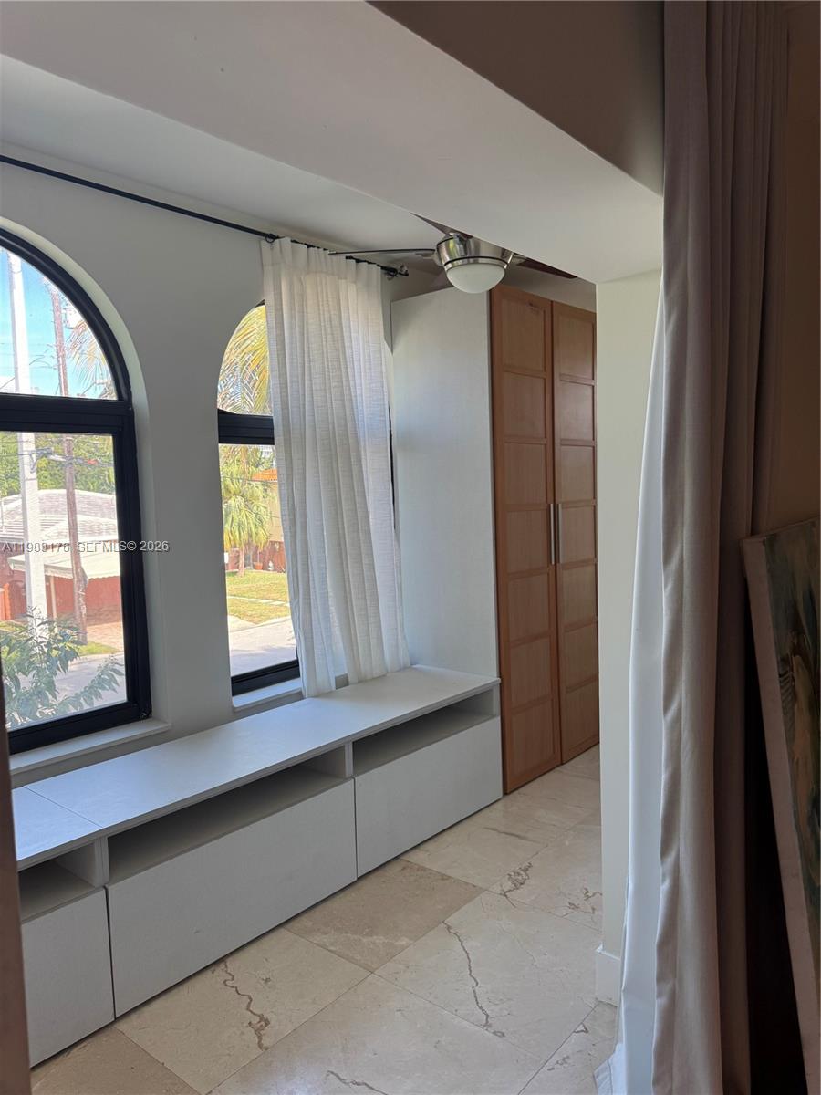 ALTOS DEL MAR NO 4 - Residential