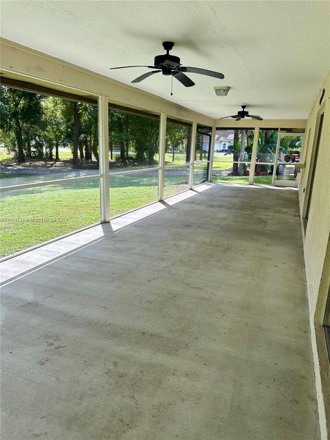 A home in Loxahatchee