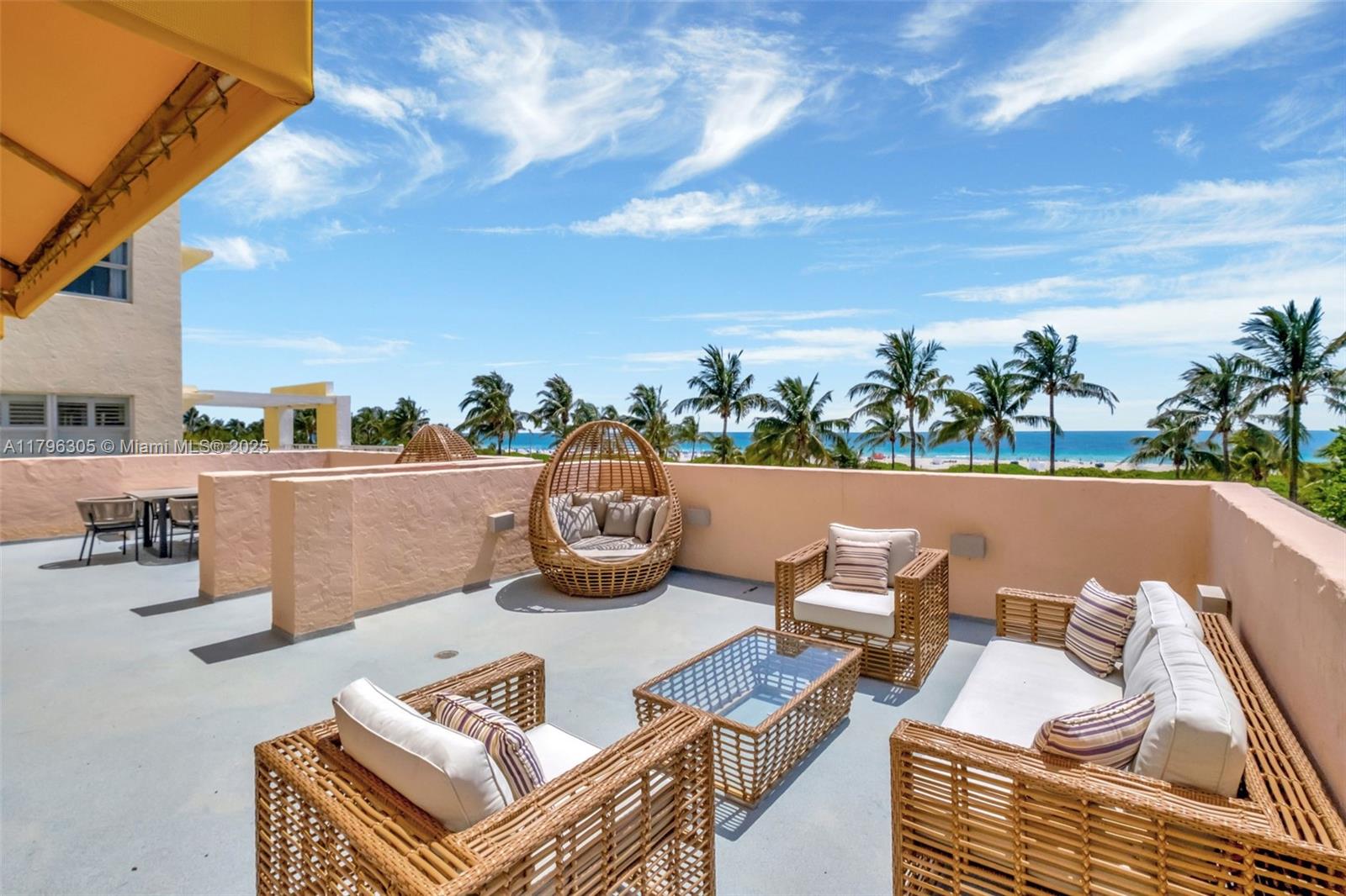 Rental Property at 834 Ocean Dr 402, Miami Beach, Miami-Dade County, Florida - Bedrooms: 2 
Bathrooms: 2  - $5,000 MO.