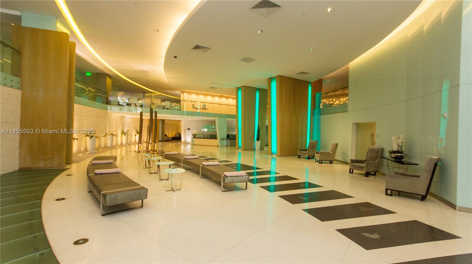 MINT CONDO - Residential