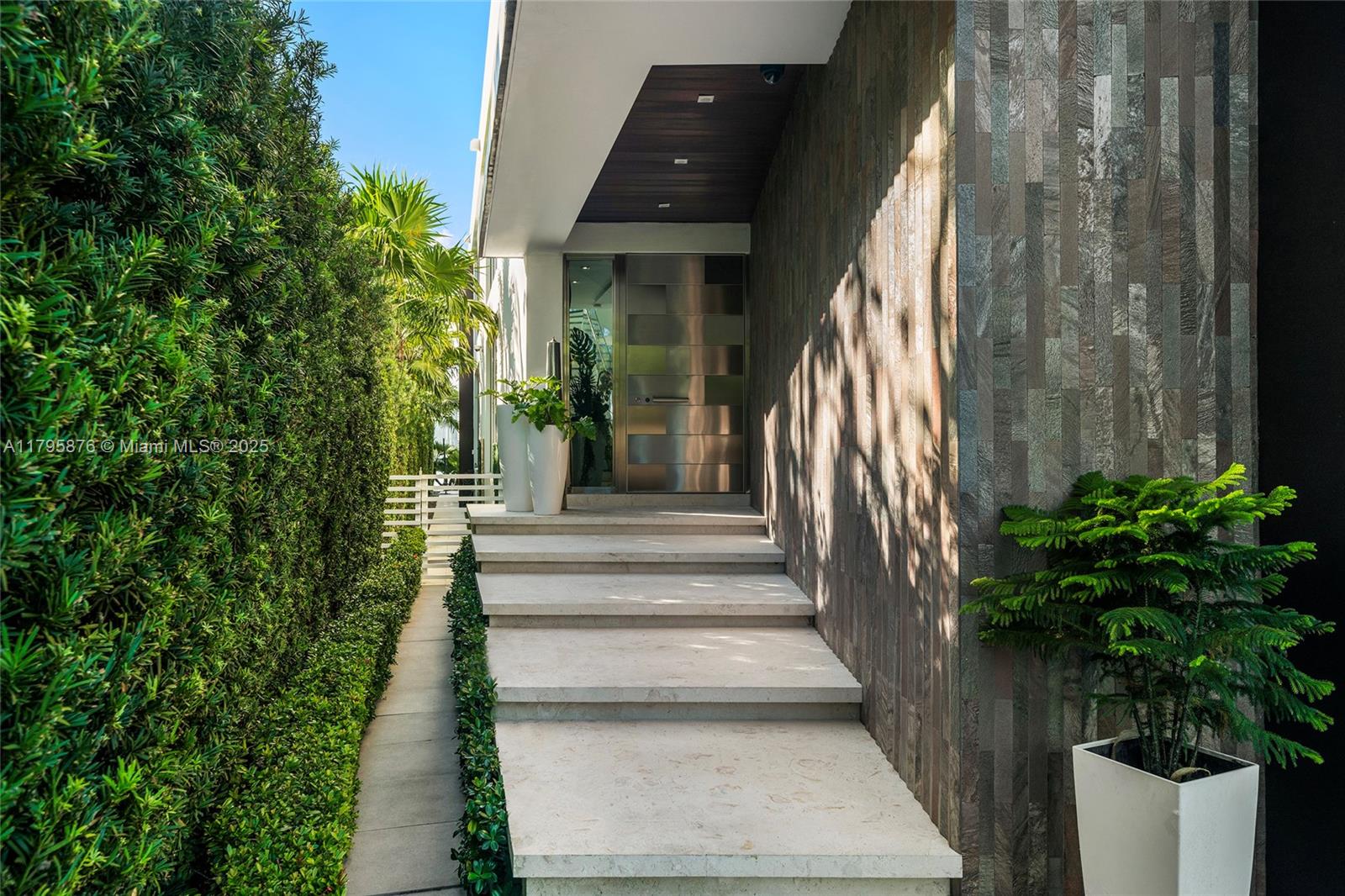 HIBISCUS ISLAND - Residential