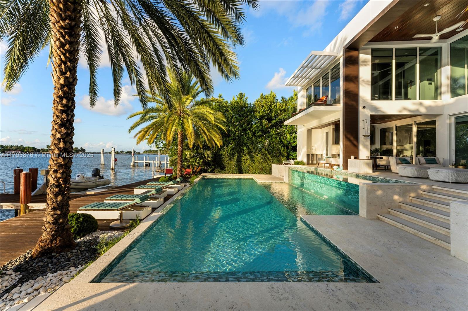 HIBISCUS ISLAND - Residential