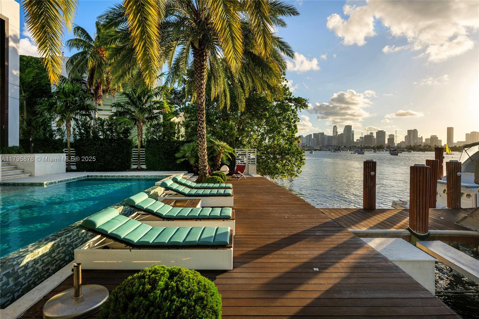 HIBISCUS ISLAND - Residential