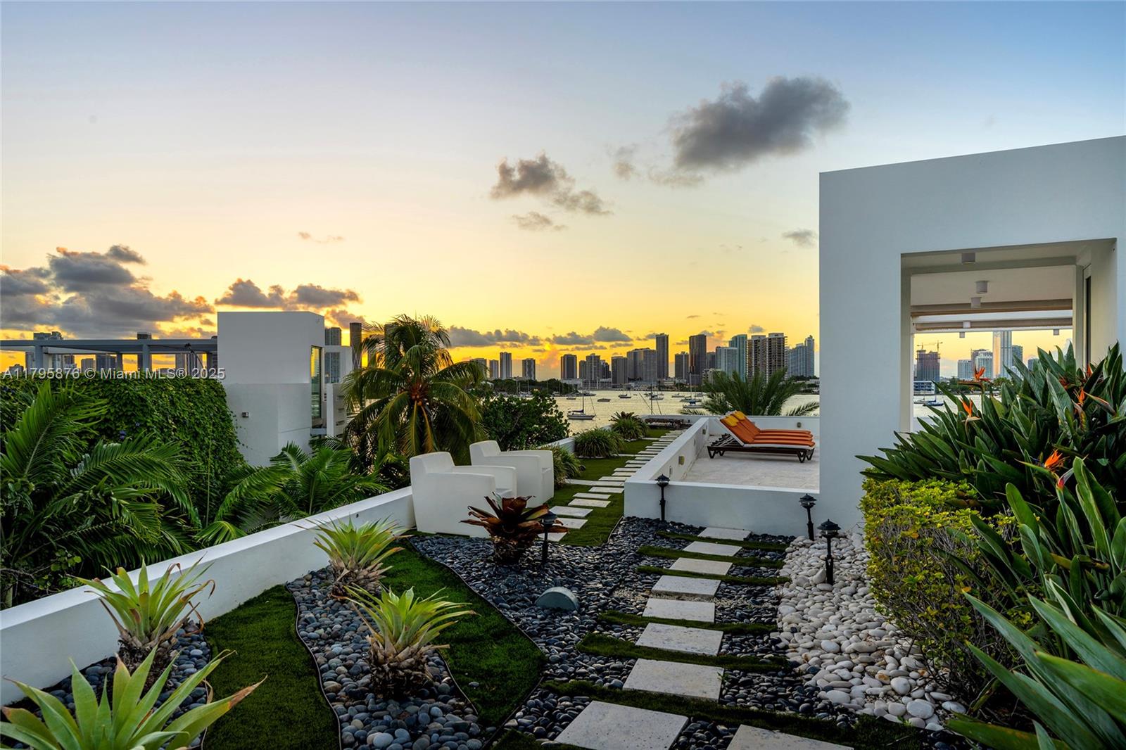 HIBISCUS ISLAND - Residential