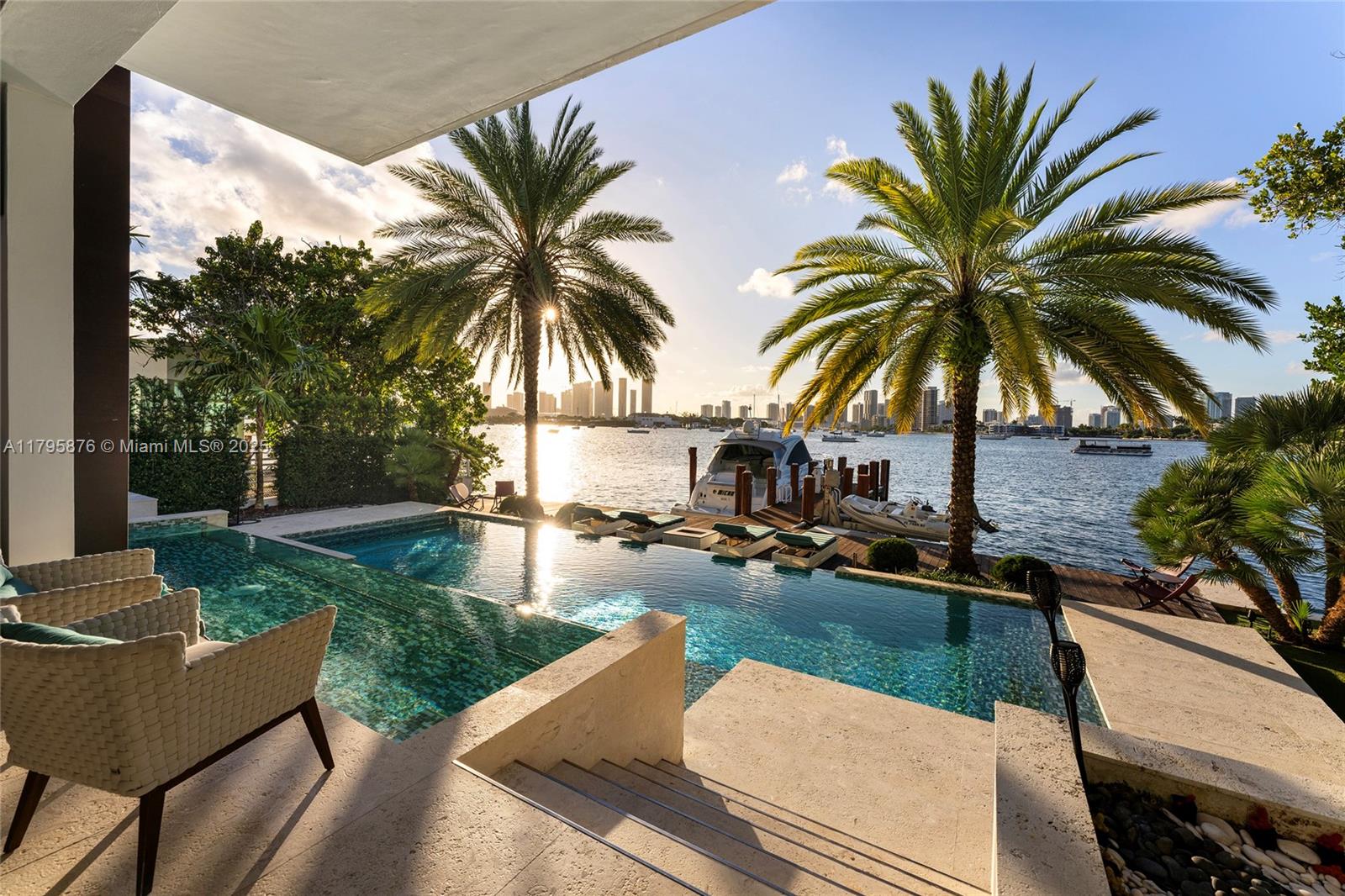 HIBISCUS ISLAND - Residential