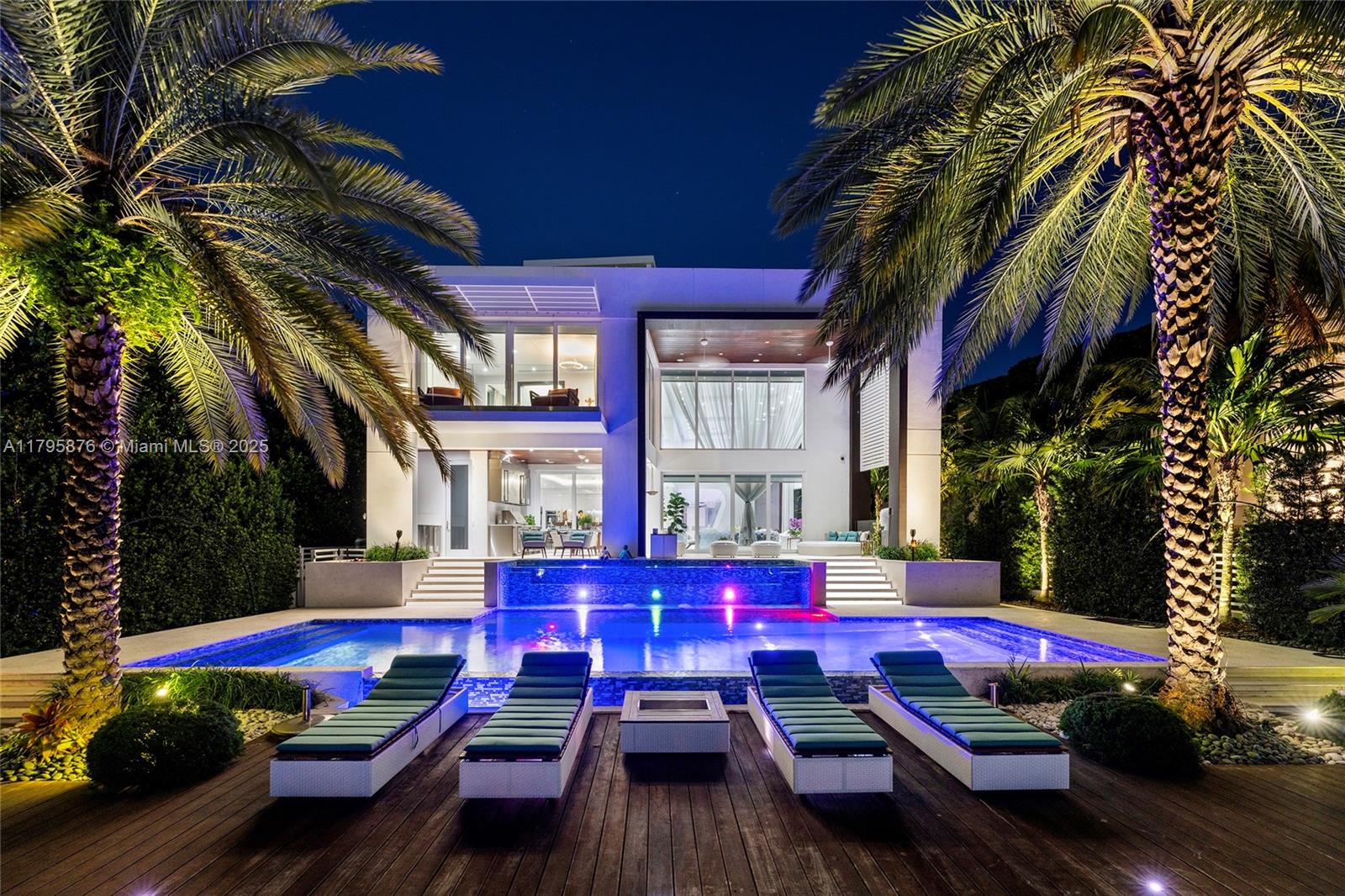 HIBISCUS ISLAND - Residential