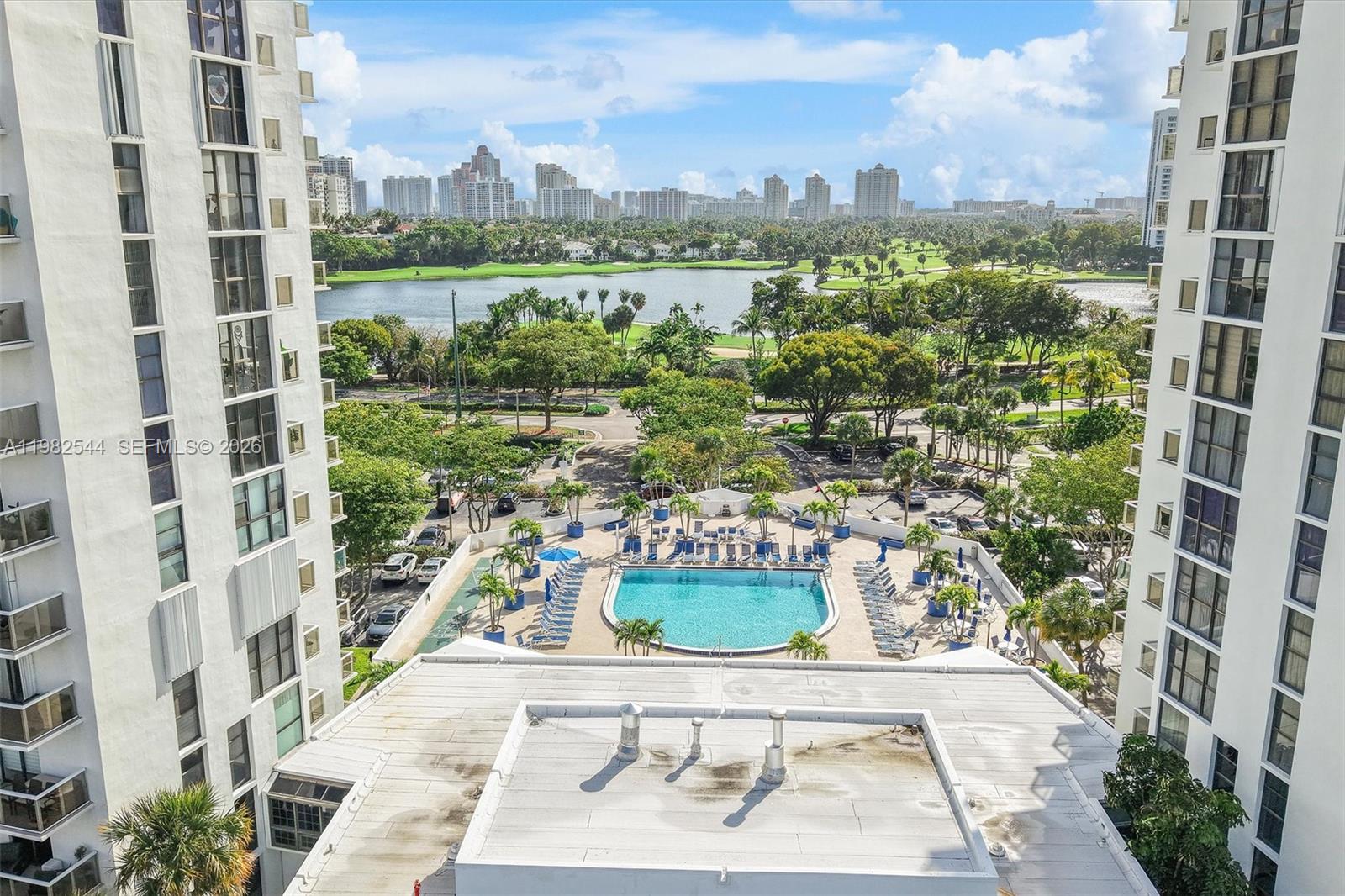 FLAMENCO CONDO TOWER I - Residential