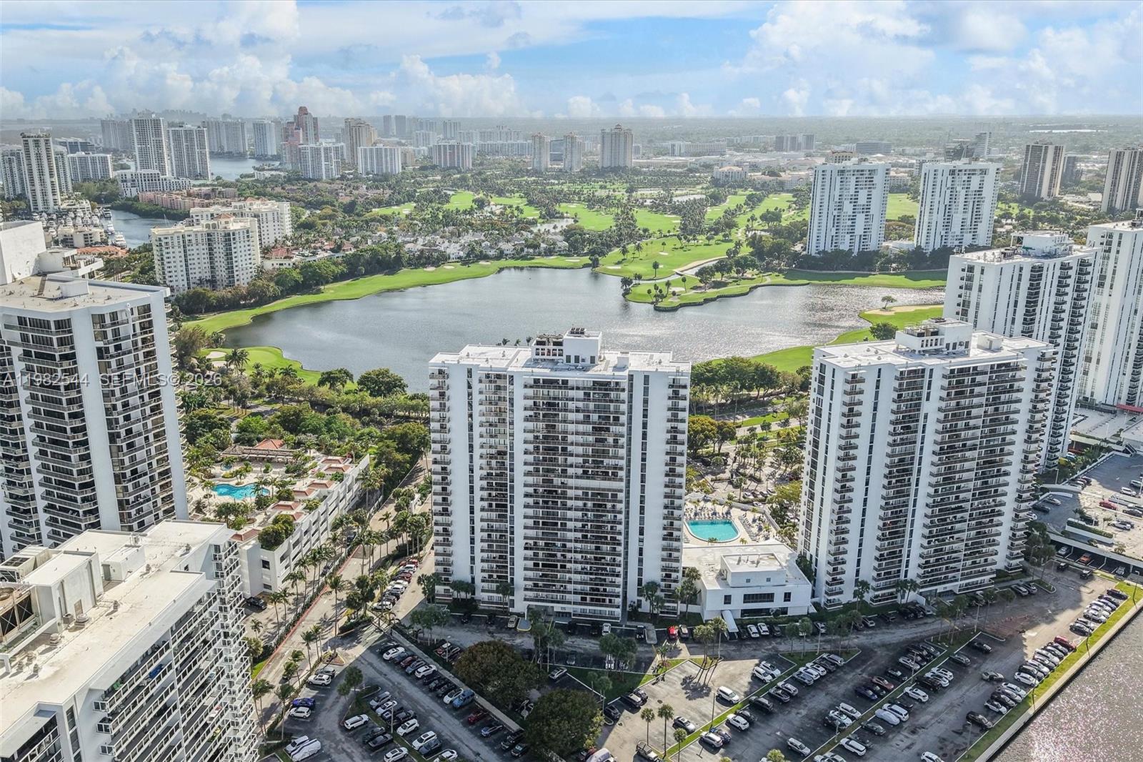 FLAMENCO CONDO TOWER I - Residential