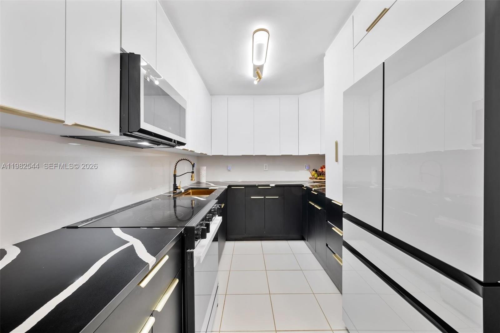 FLAMENCO CONDO TOWER I - Residential