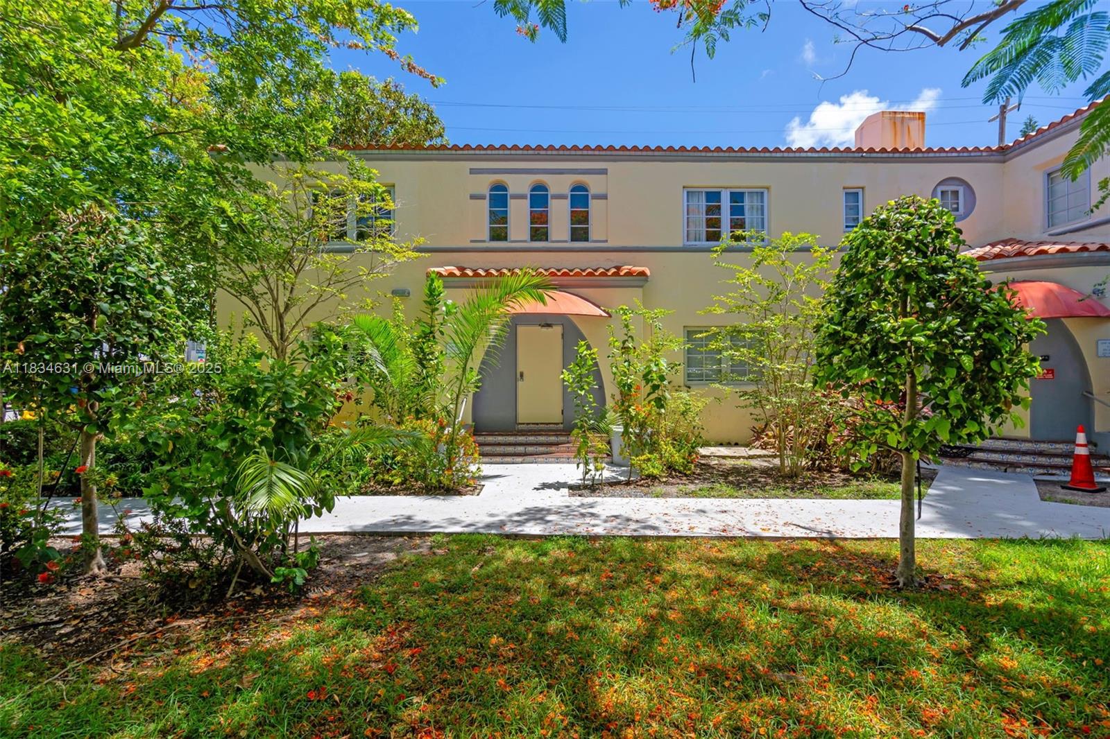 1450 Meridian Ave 202