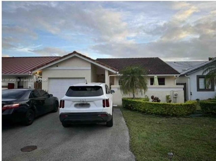 Welcome home to this well maintained property in the quiet community of Haciendas at the Hammocks. This home features a new AC and ducts, updated kitchen and bathrooms, tile flooring throughout and a screened in patio.
*No appraisal contingency*.
*Buyer agrees to allow seller 21 days or less post occupancy after closing with executed post occupancy agreement.*
*24 hour notice for showings, Monday through Friday evenings only, weekends by appointment. Owner is listing​​‌​​​​‌​‌​​​‌‌​​​‌‌‌​​‌​​‌‌​​​​ agent.