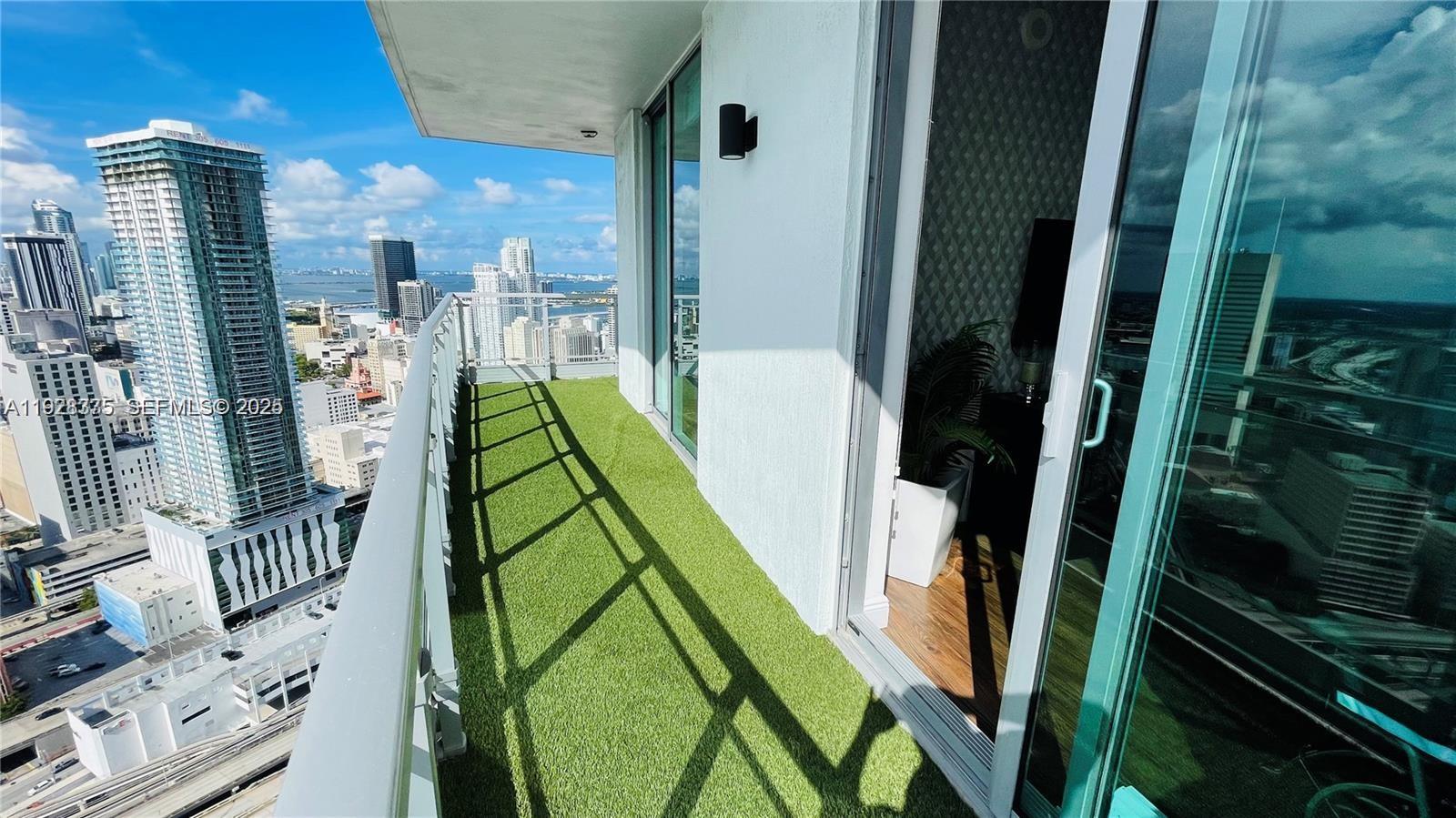 IVY CONDO - Residential Lease