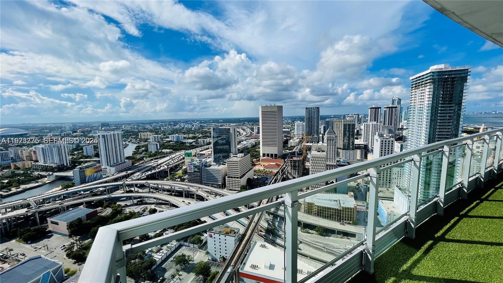 IVY CONDO - Residential Lease