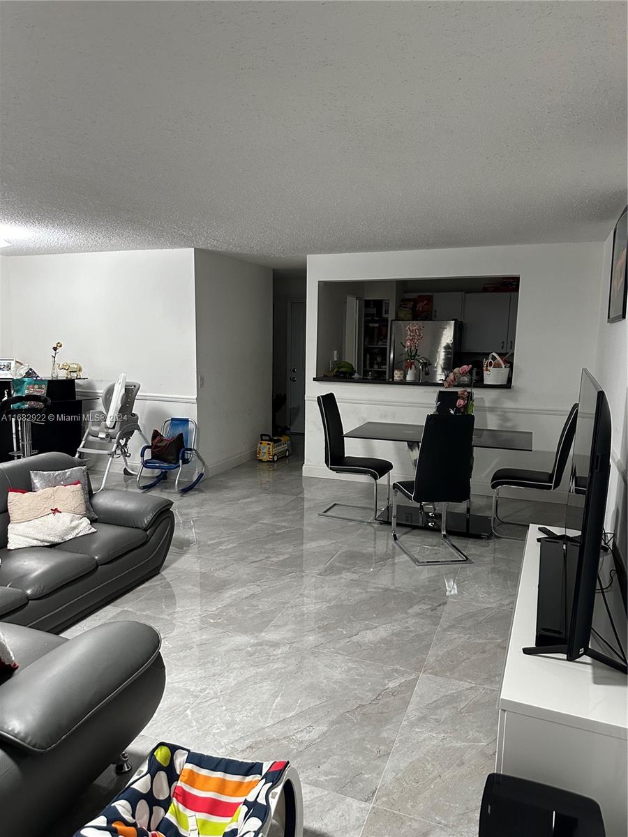 LAKE & TENNIS VILLAS PH 1 - Residential