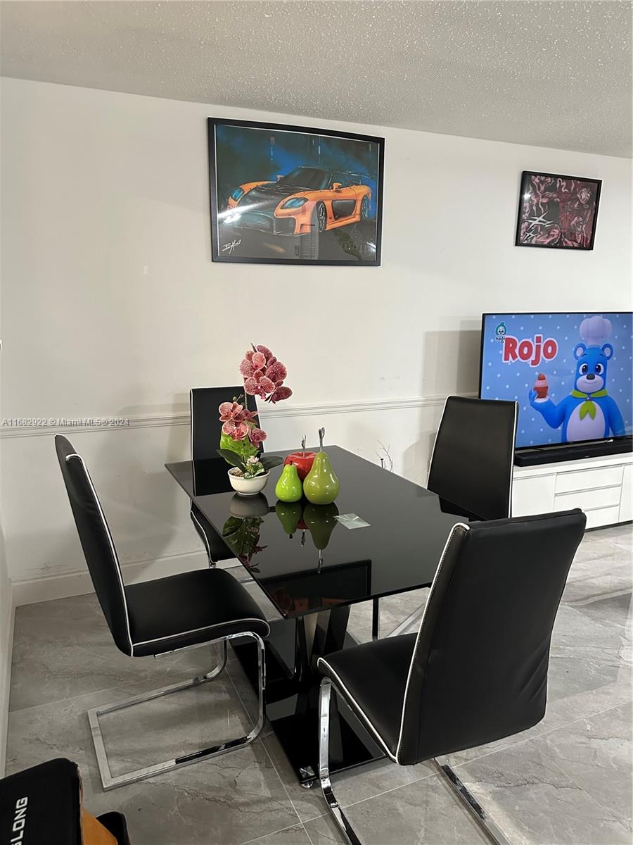 LAKE & TENNIS VILLAS PH 1 - Residential