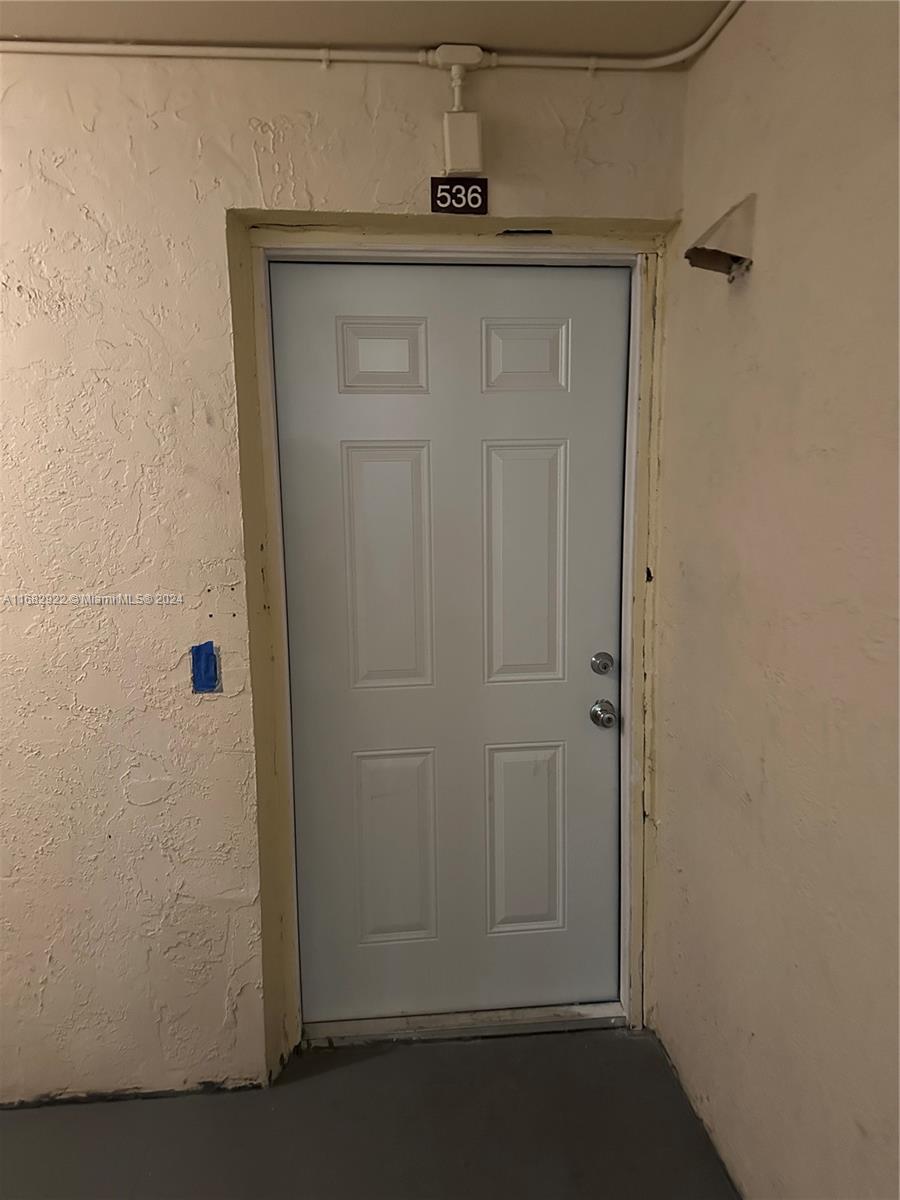 LAKE & TENNIS VILLAS PH 1 - Residential