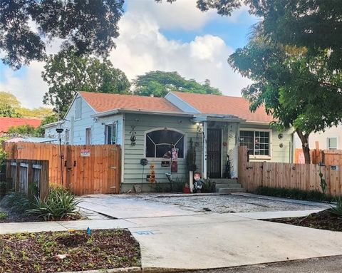 Photo of 825 Winters St, West Palm Beach, FL 33405 (MLS # A11956899)