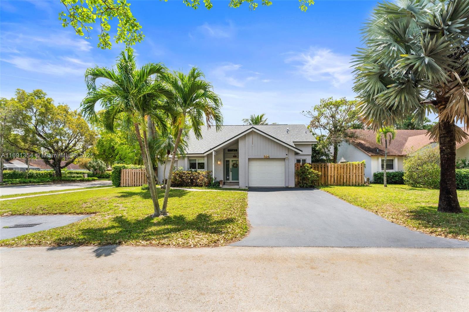 7294 NW 39th St