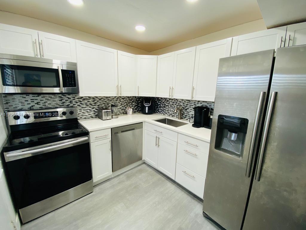 3475 N Country Club Dr 306