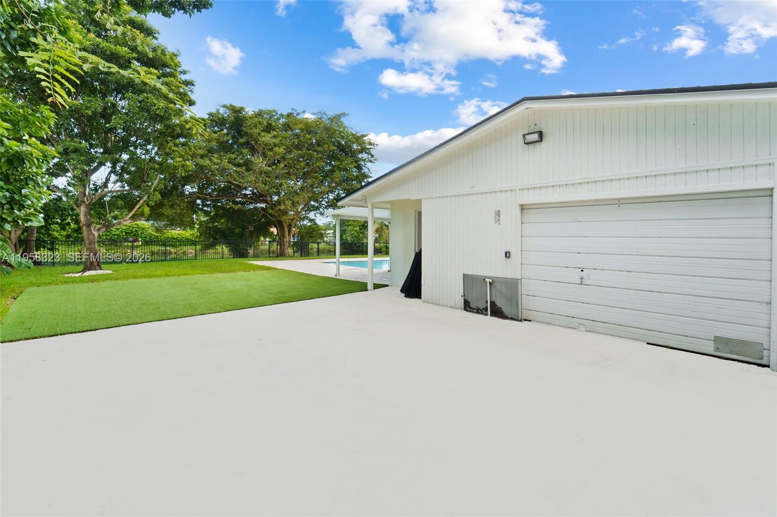 POINT ROYALE SEC TWO - Residential Lease