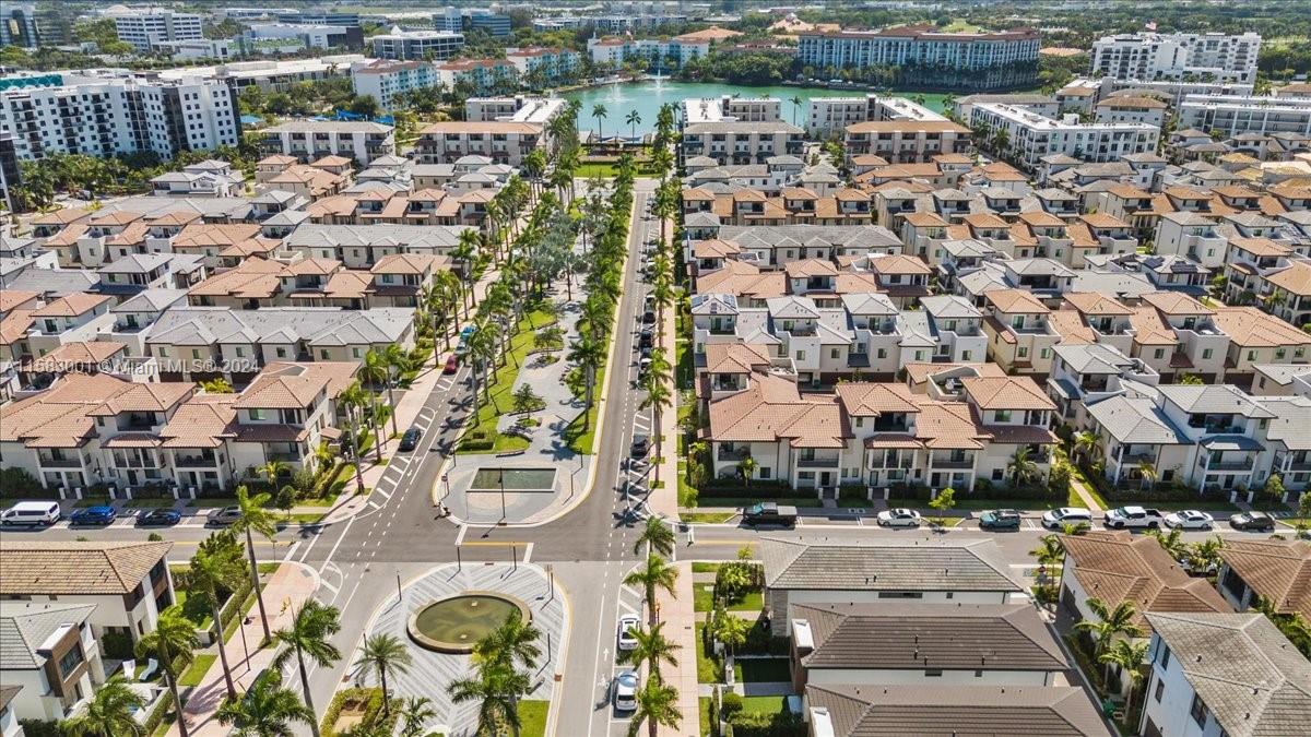 DOWNTOWN DORAL SOUTH PHAS - Residential