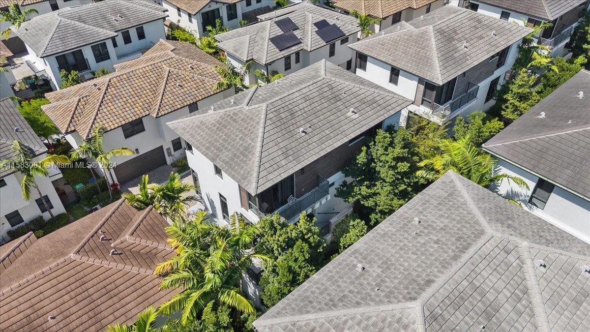DOWNTOWN DORAL SOUTH PHAS - Residential