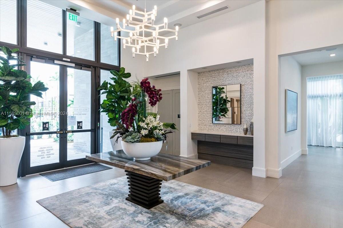 DOWNTOWN DORAL SOUTH PHAS - Residential