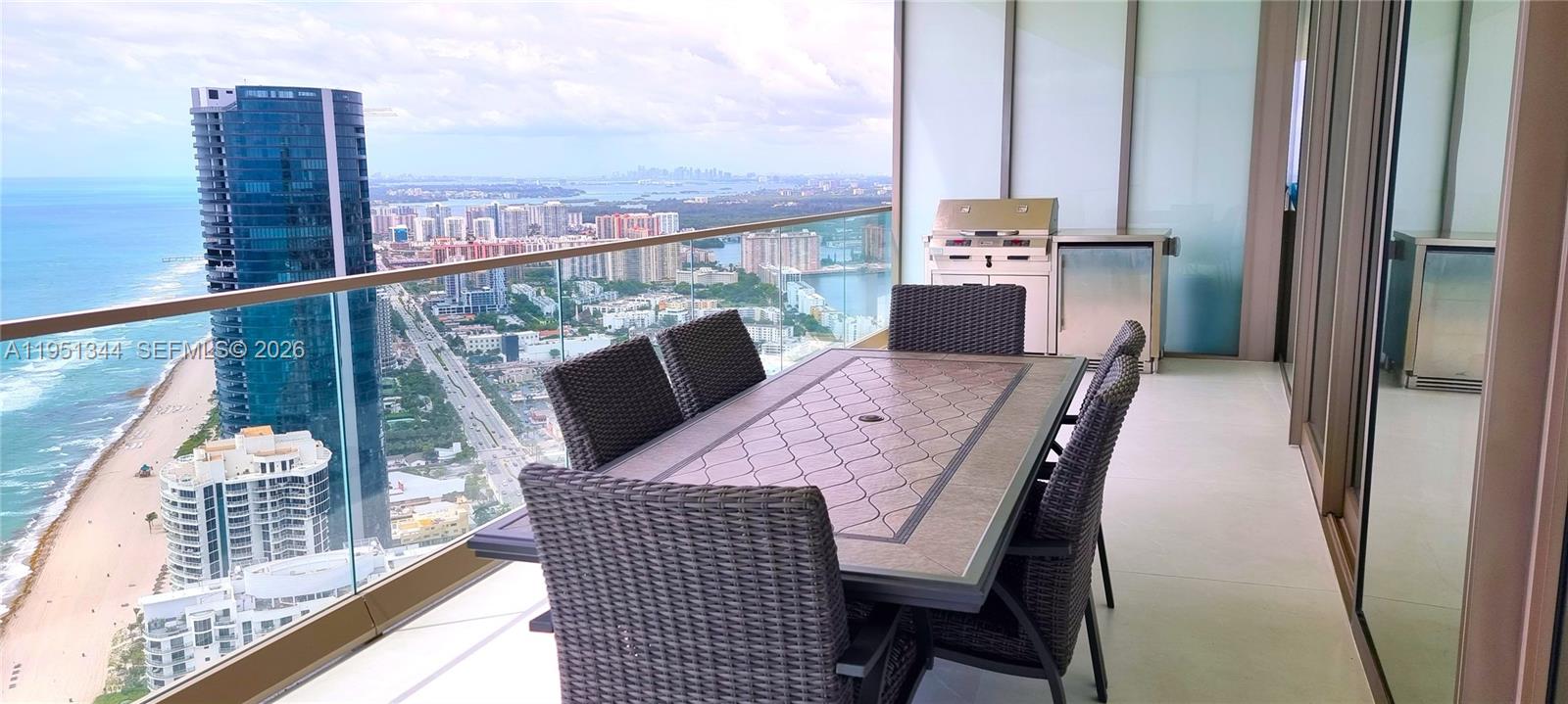 18975 Collins Ave 5103