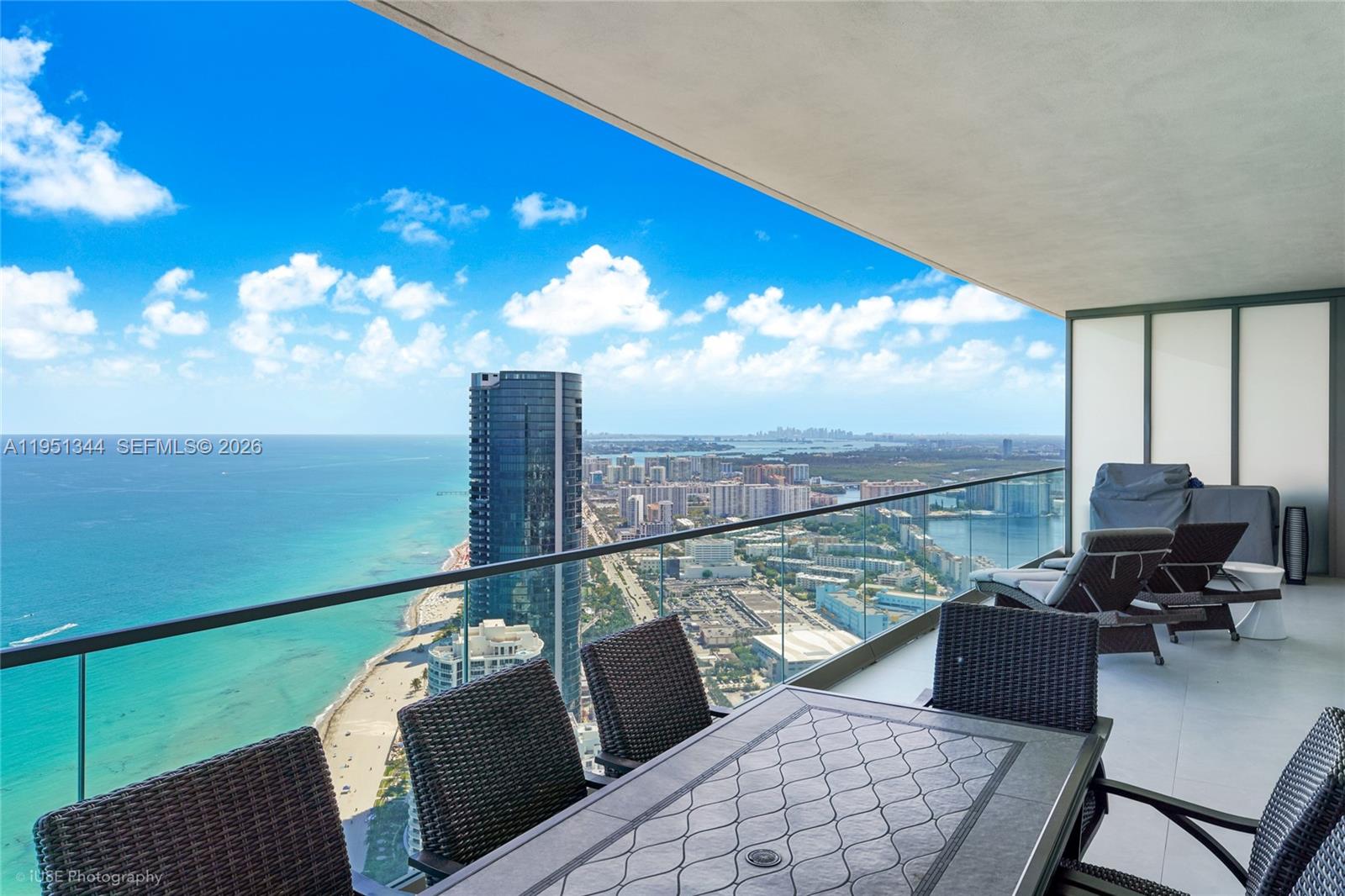 18975 Collins Ave 5103
