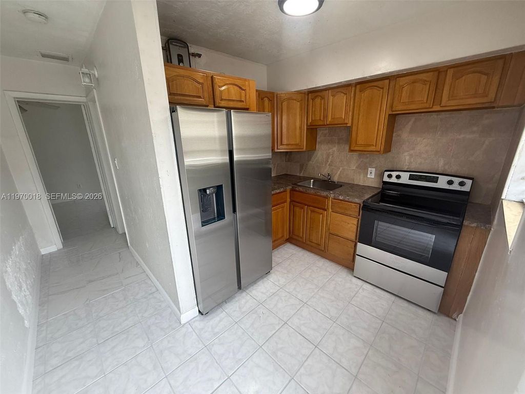 Photo of 815 Foster Rd #2, Hallandale Beach, FL 33009 (MLS # A11970018)