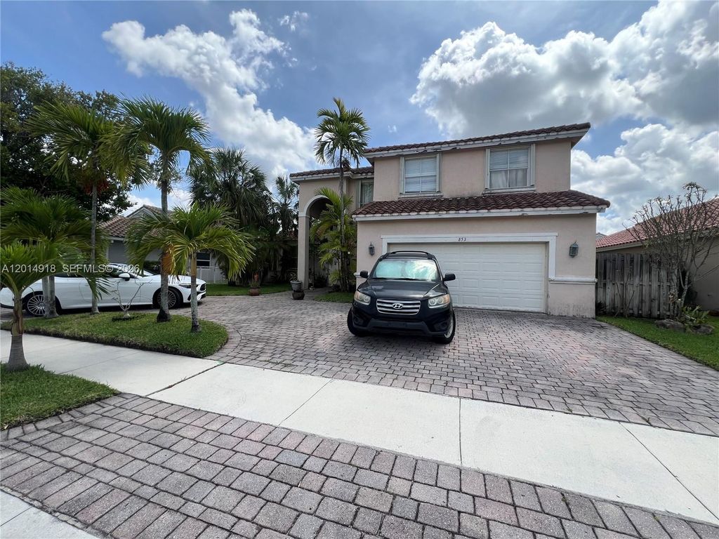 Photo of 853 SW 191st Ter, Pembroke Pines, FL 33029 (MLS # A12014918)