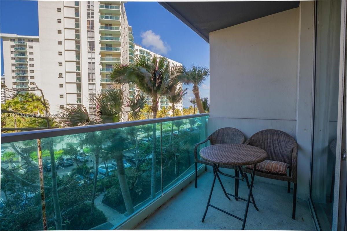 SIAN OCEAN RESIDENCES CON - Residential