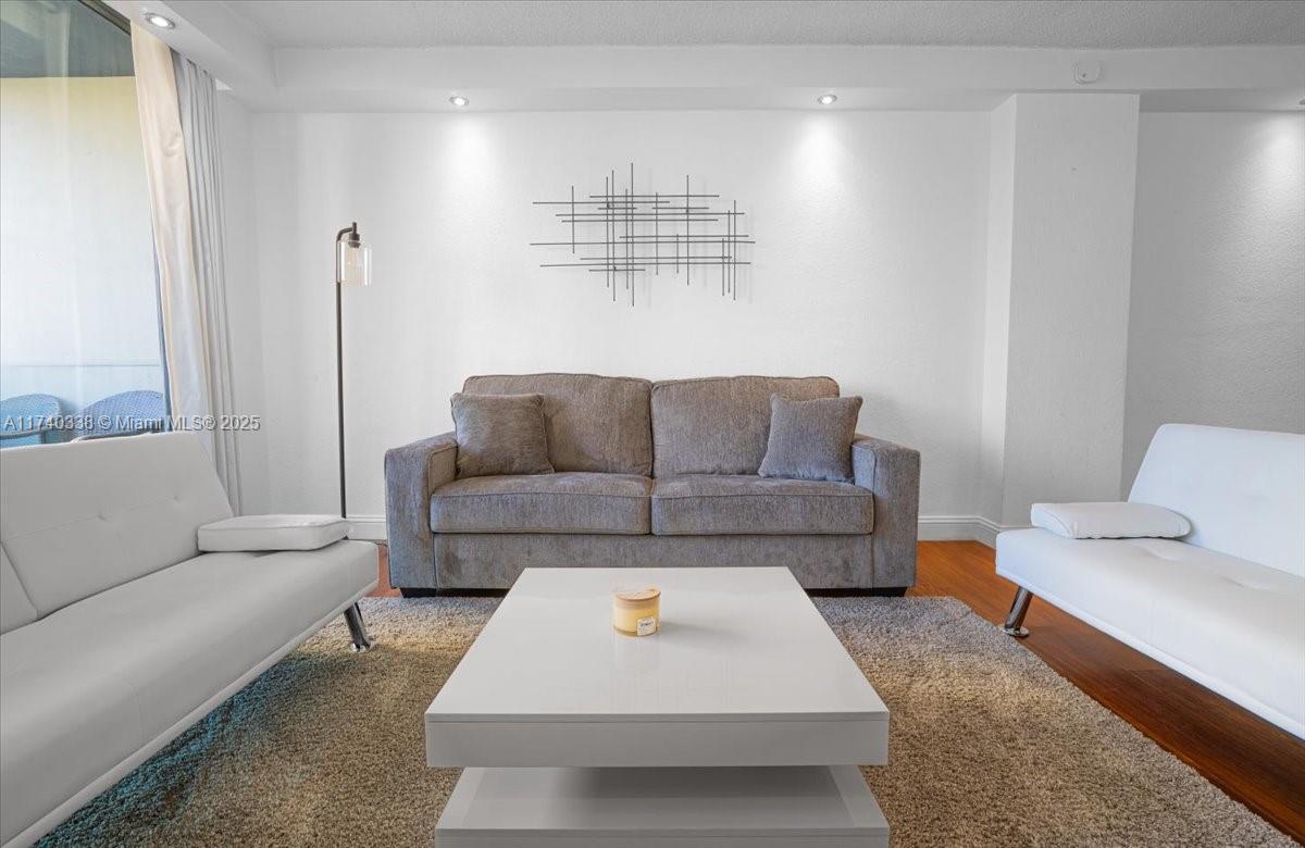 SIAN OCEAN RESIDENCES CON - Residential