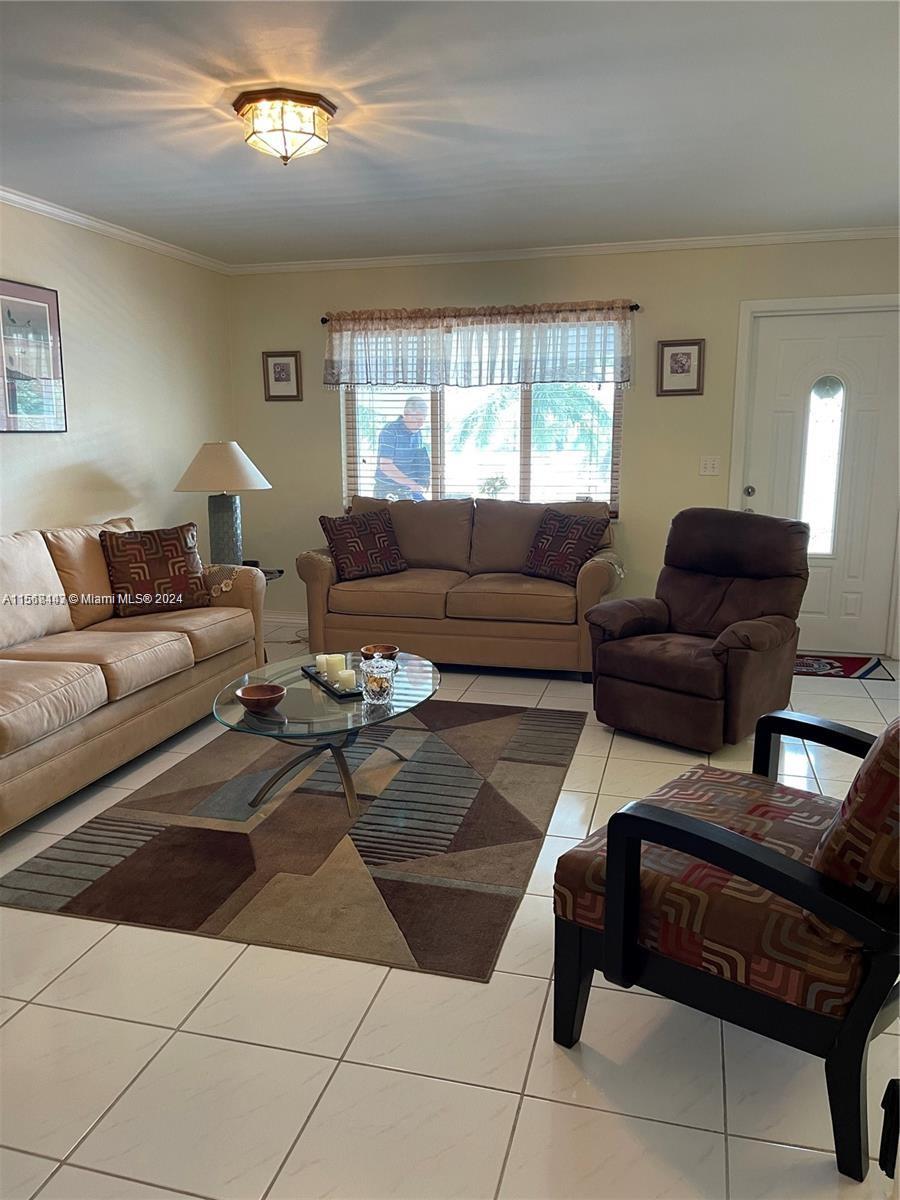 PARADISE VILLAS CONDO - Residential Lease