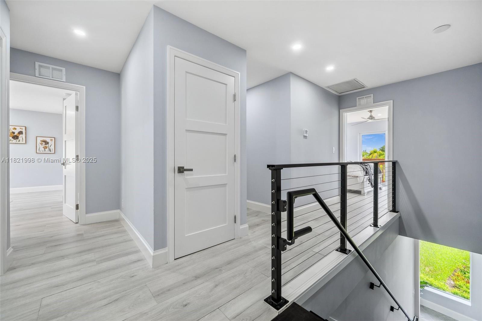 IMPERIAL SHORES - Residential