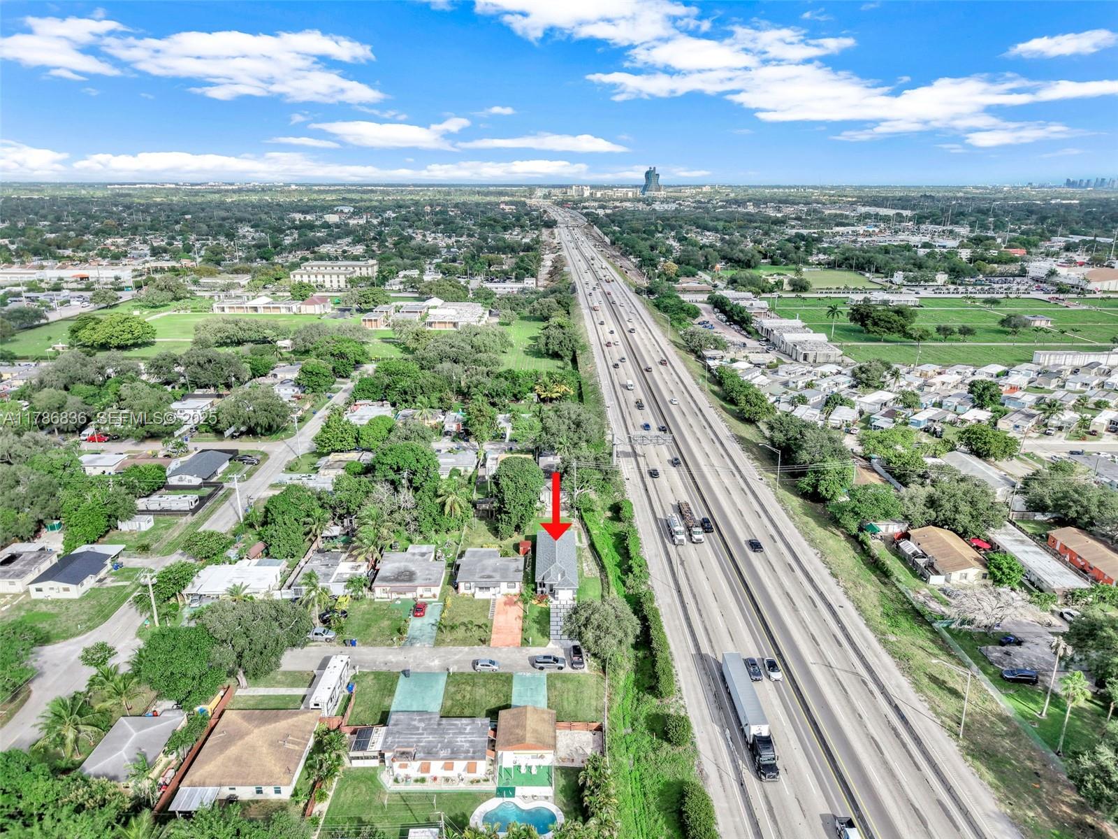 HOLLYWOOD SUBURBS - Residential