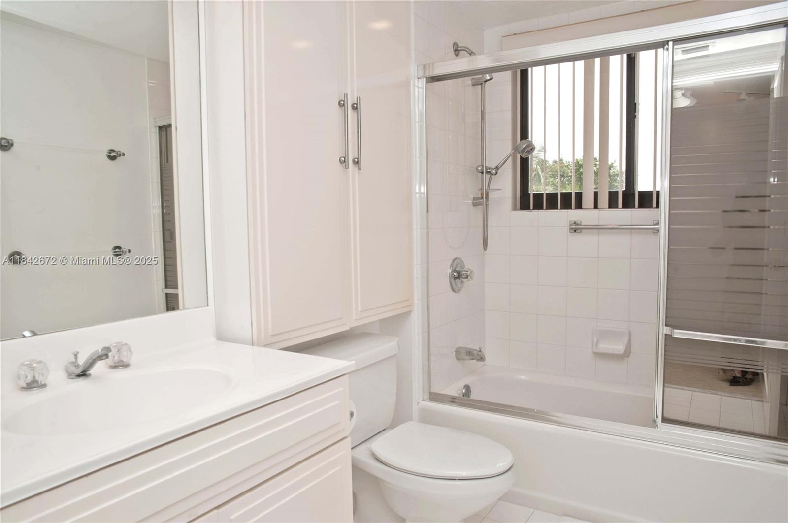 HARBOR TOWERS - Residential