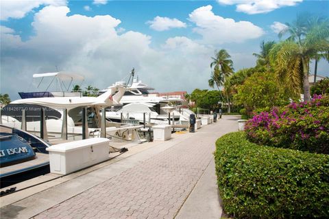 Photo of 3600 Yacht Club Dr #402, Aventura, FL 33180 (MLS # A11842672)