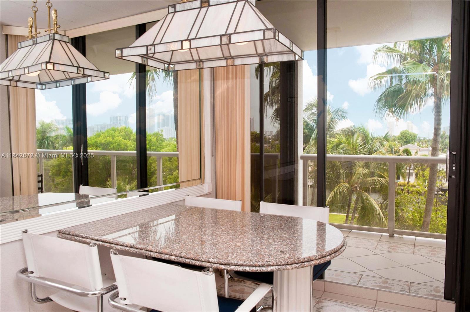 HARBOR TOWERS - Residential