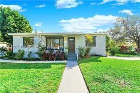 6470 Mcclellan St Hollywood FL 33024