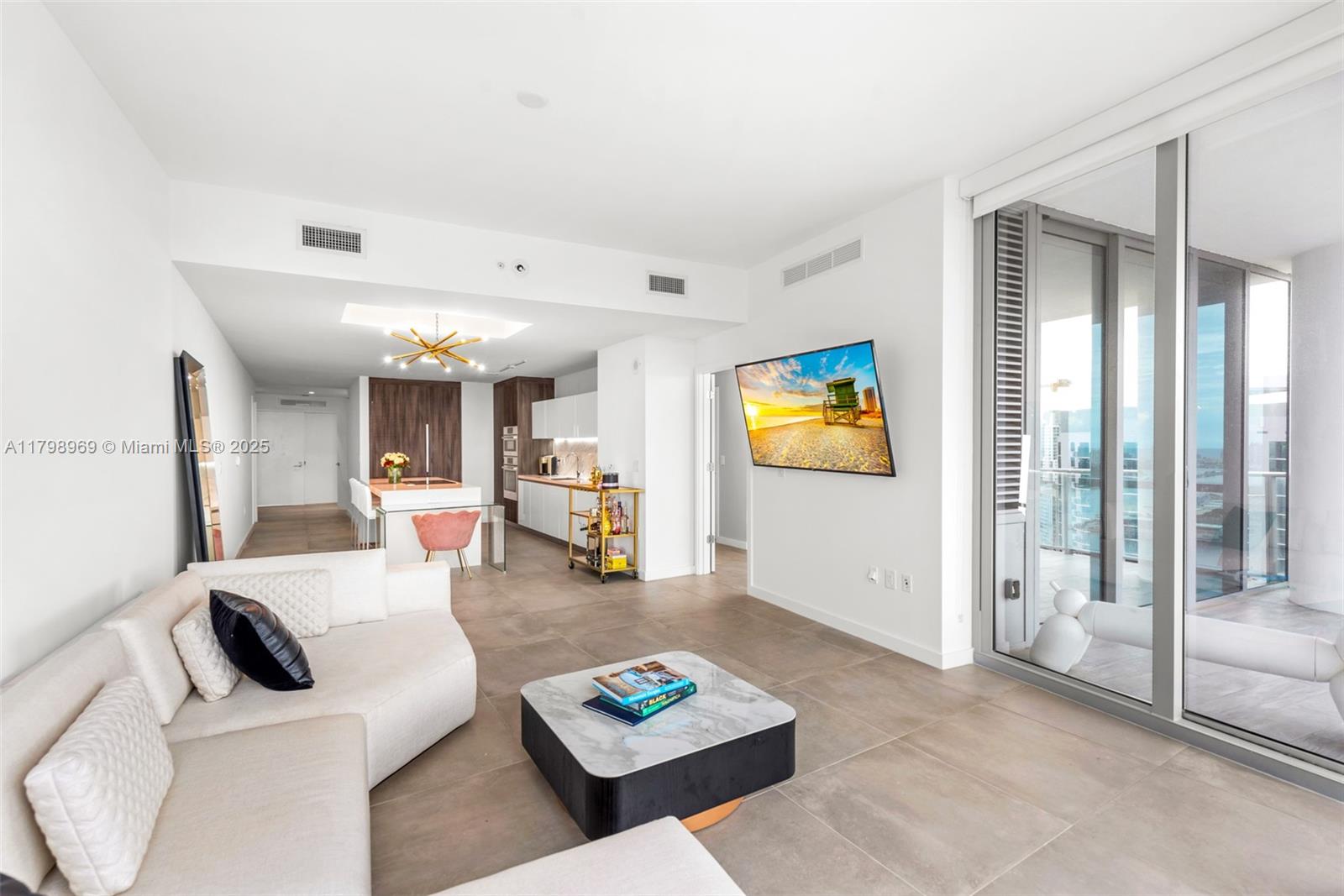 PARAMOUNT MIAMI WORLDCENT - Residential