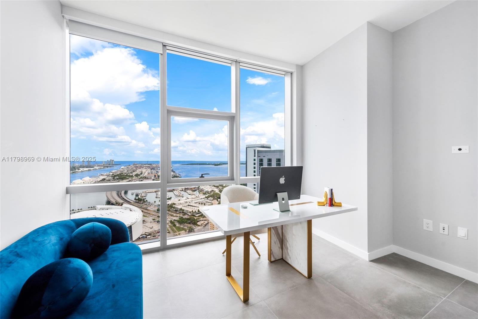 PARAMOUNT MIAMI WORLDCENT - Residential