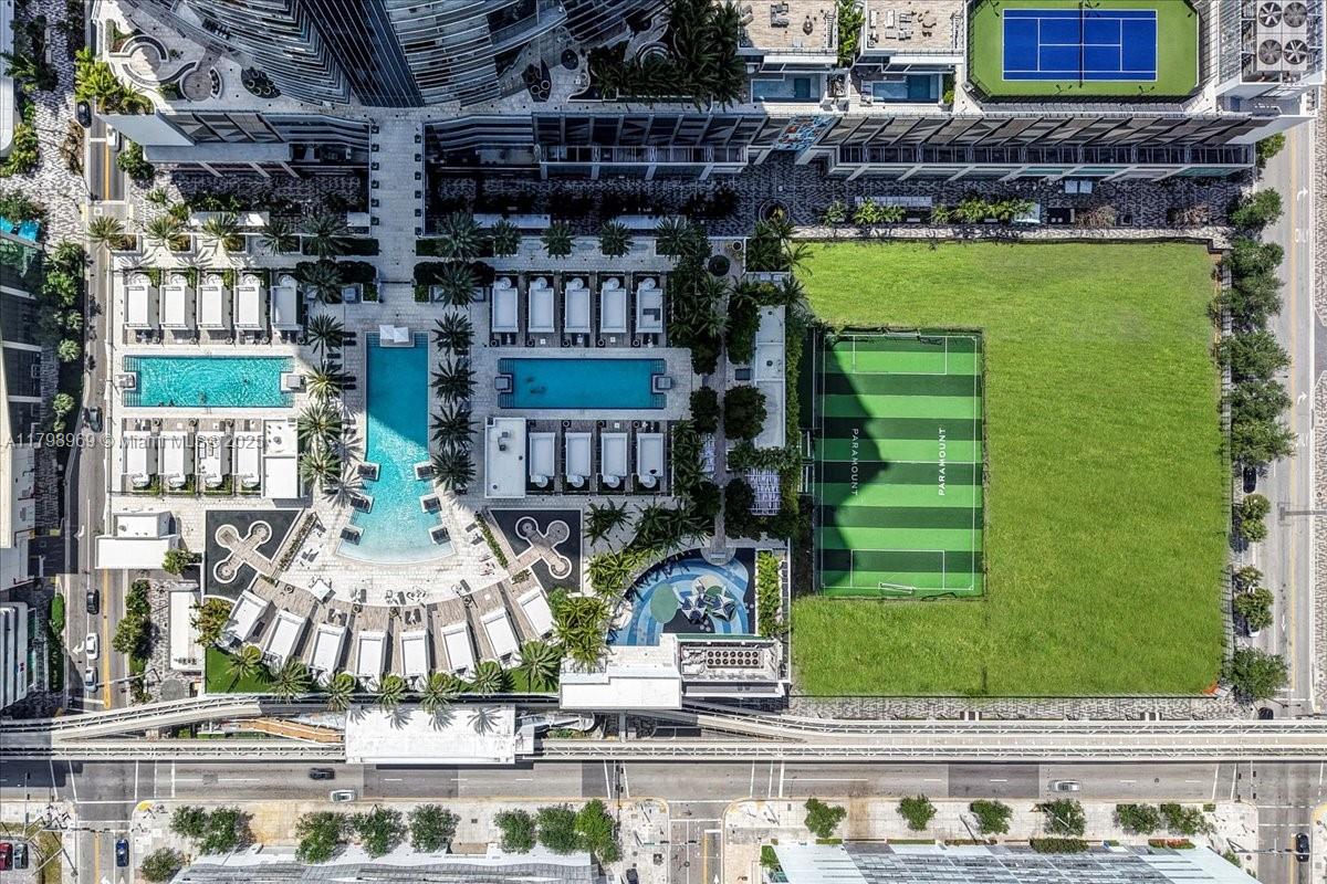 PARAMOUNT MIAMI WORLDCENT - Residential