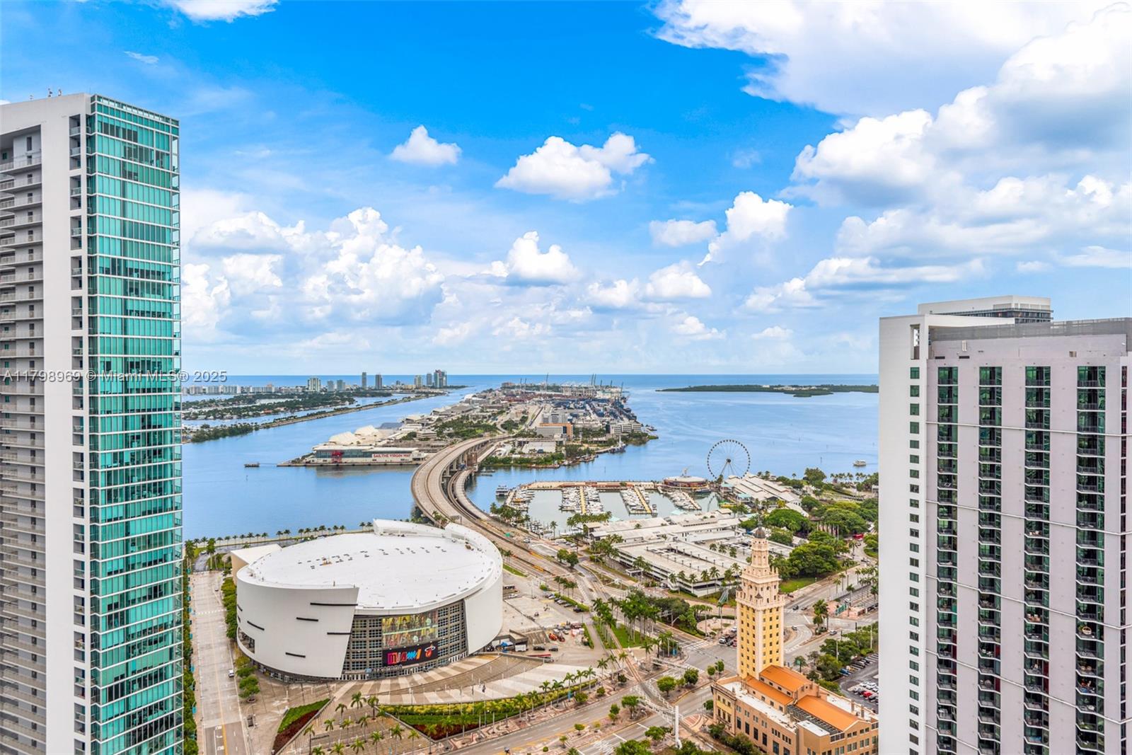 PARAMOUNT MIAMI WORLDCENT - Residential