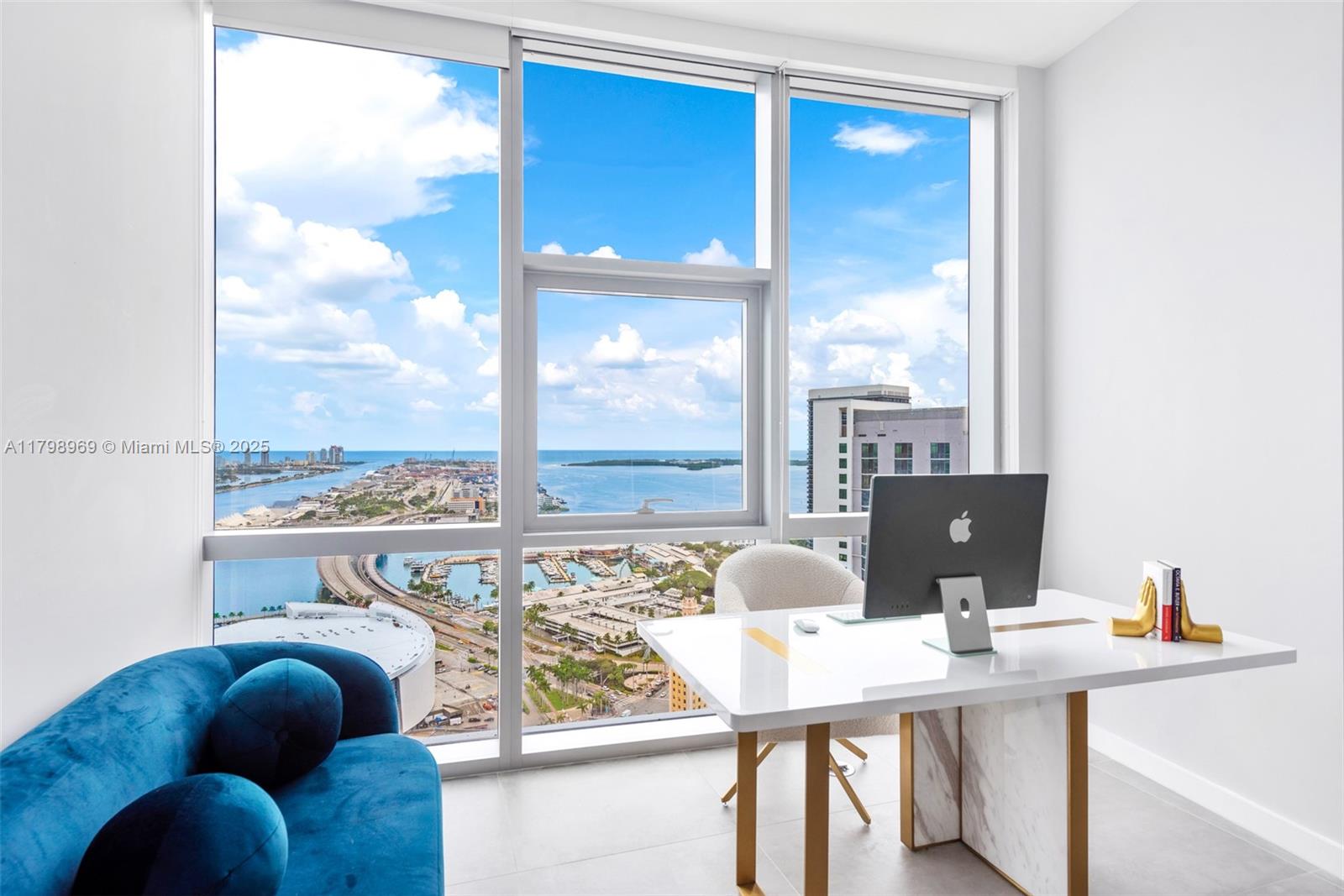 PARAMOUNT MIAMI WORLDCENT - Residential