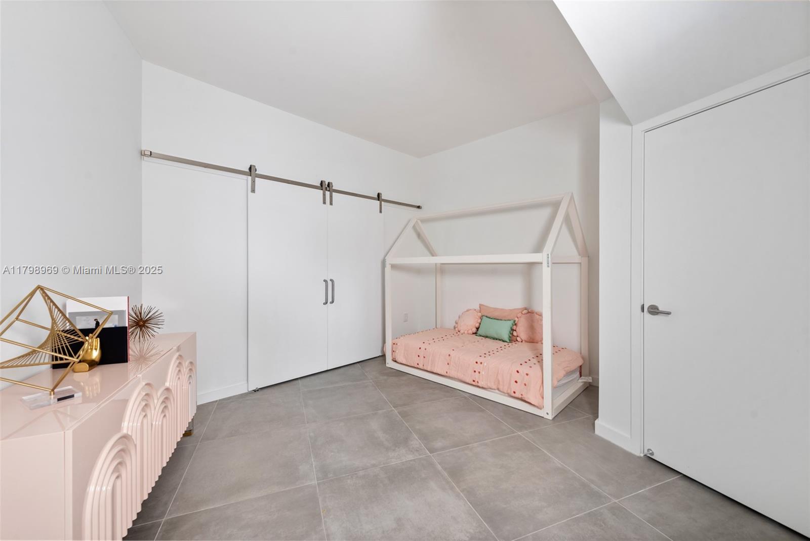 PARAMOUNT MIAMI WORLDCENT - Residential