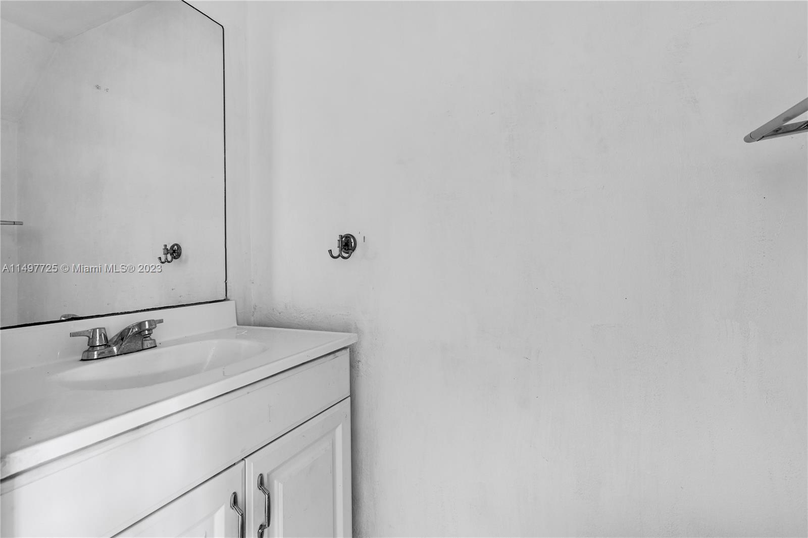 SAVANNAH APARTMENTS CONDO - Residential